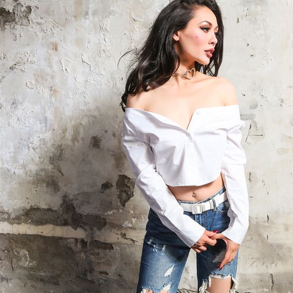 

2021 new essential summer very off the shoulder female shirt pure white guy short blouse a size fits all without elastic o7ab