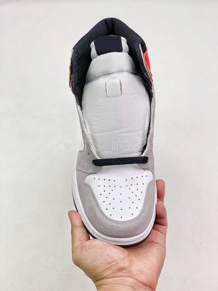

est 1 high og light 2020 smoke grey 1s white black varsity red mens basketball shoes women outdoor sneakers with box size 12