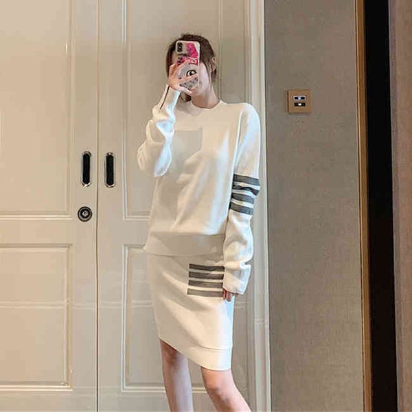 

borenssi fashion sportswear autumn new suit femininity long sleeve college style skirt two piece set, Gray