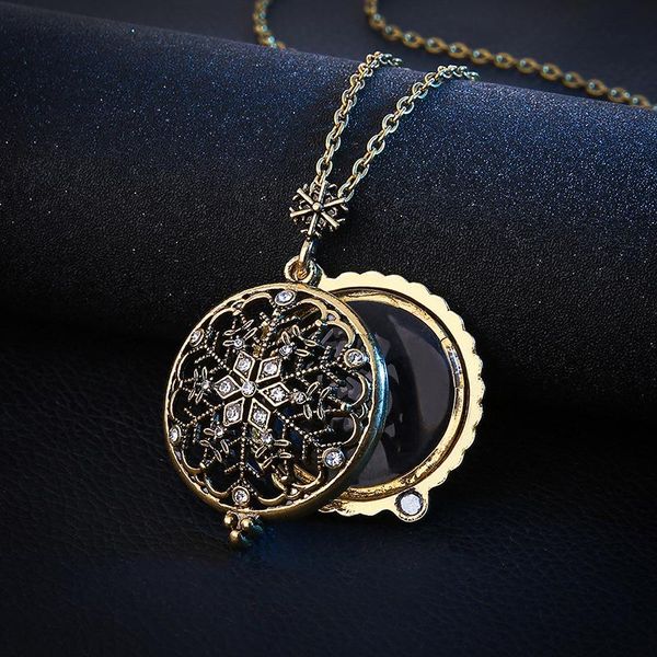 

fashion hollow snowflake pendant necklace retro time zircon creative magnifier sweater chain, Silver