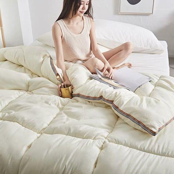 

comforters & sets carving process winter thick warm quilts bedding comforter spring&autumn students dormitory keep duvet with filling quilte