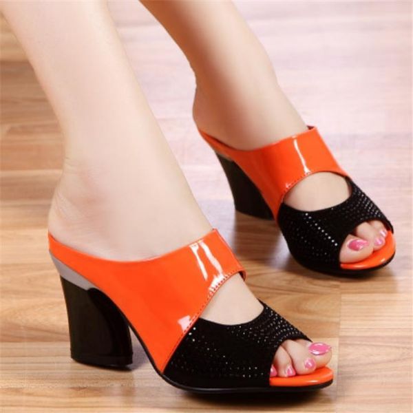 

2020 новых женщин высокий каблук насосы из натуральной кожи rhinestone толстый каблук цвет блока украшение открытым носком женщины насосы, Black