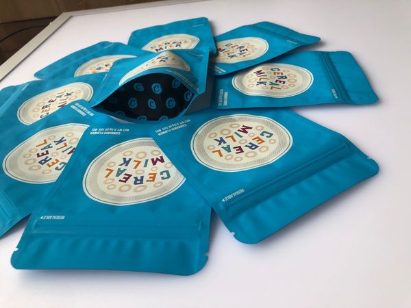 

этикетка и голограмма молоко medicated ароматизаторы доказательство cerel edibles стикеры майларовом блю 3.5g сумки сумки сумки пахнут местн