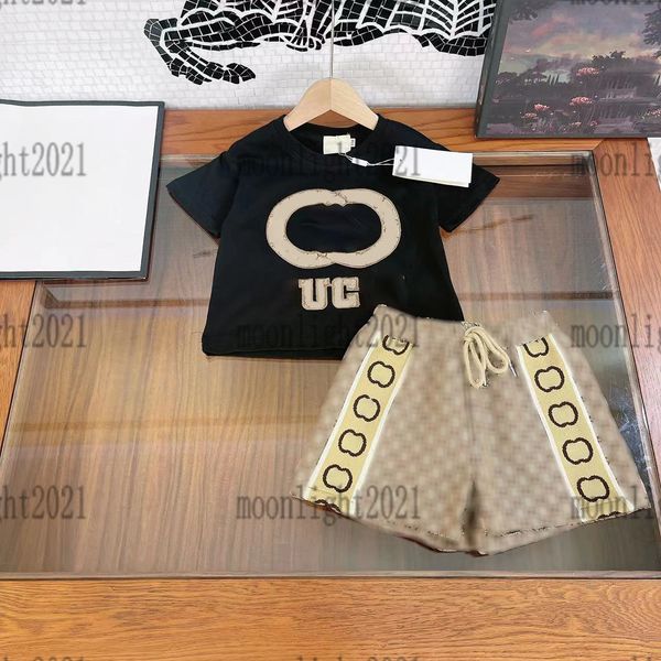 

2022ss boys designer shorts sets brand t shirts + trousers sets bear printing shirt outwear coat for kids casual sports tracksuits childrens, White