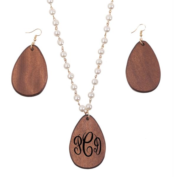

2021dhl new fashion monogram wooden disc pendant earrings pearl beaded necklace set, Silver