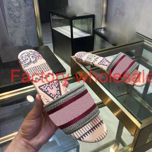

2021 flowers women sandals designer slippers flip flops striped beach causal shoes 5cm high heels embroidery sandal floral brocade slipper, Black