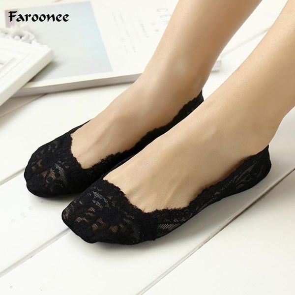 

naiveroo 1 pair summer fashion women girls lace floral boat socks antiskid invisible boat low cut socks slippers s63701, Black;white