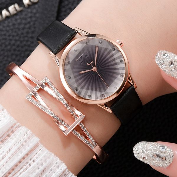 

luxury 2 pcs/set women watches luxury leather gradient rhinestone watch ladies sports quartz wrist watch bracelet set reloj mujer fashion de, Slivery;brown