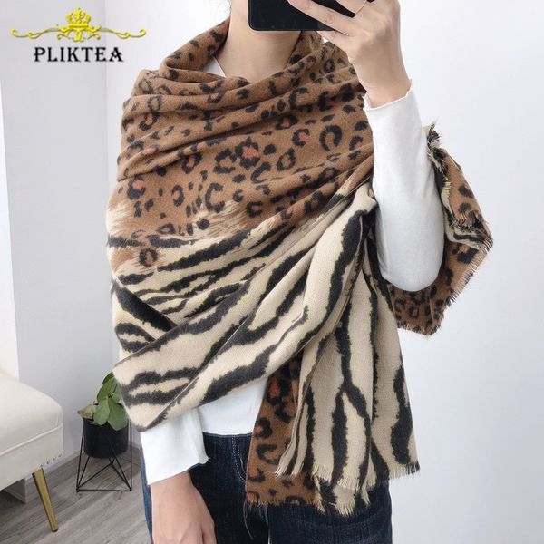 

new fashion design patchwork tiger leopard women scarf shawl faux cashmere winter female poncho ladies animal scarves wrap y201024, Blue;gray