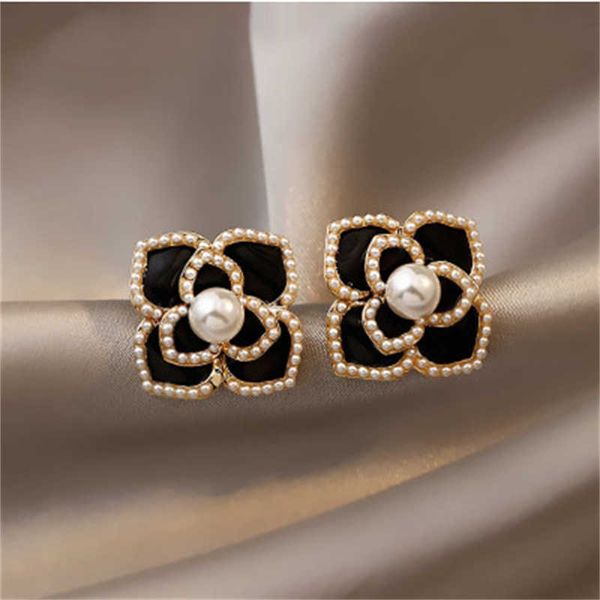 

black camellia flower pearl stud earrings for woman korean fashion jewelry wedding party girl's accessories wholesale, Golden