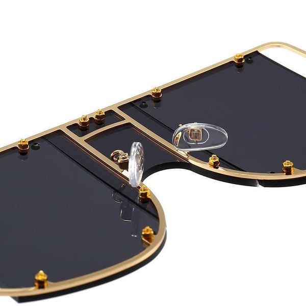 

lnew ins personalized fashion 2020 punk rivet large frame conjoined rihanna sunglasses m, White;black