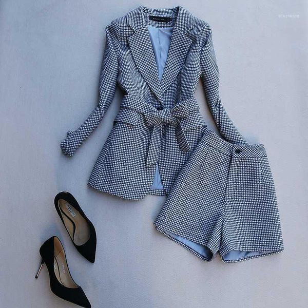 

women's suits fashion temperament professional office ladies woolen houndstooth belt belt suit wide leg shorts two-piece suit1, Gray