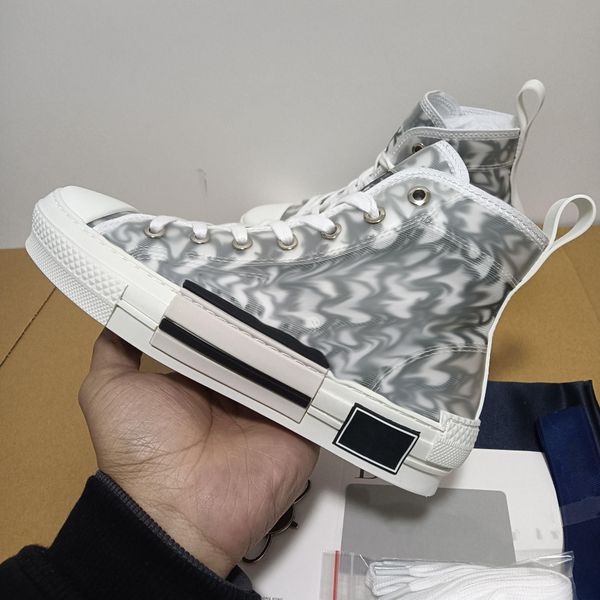 

new fashion 2021 women's low-casual shoes lates cloudbust thunder lace-up sneakers luxury high-women's shoes, Black;red