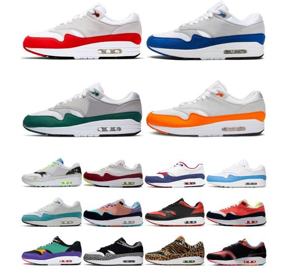 

2020 1 women mens running shoes air max airmax og anniversary evergreen triple black trainers sneakers, White