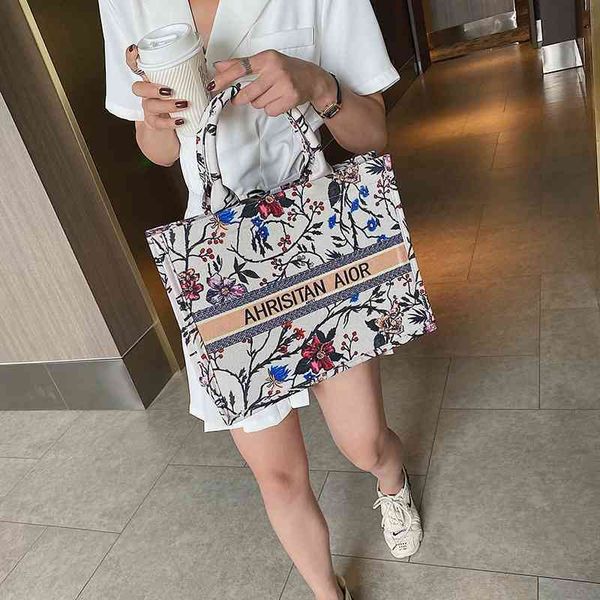 

75% off handbag factory store embroidered canvas large capacity