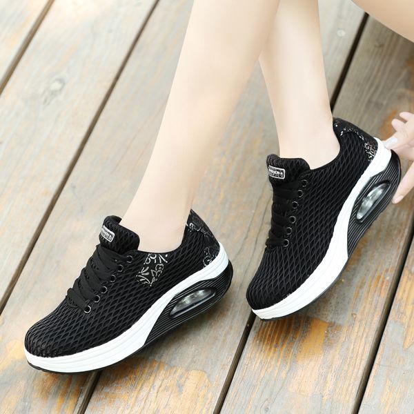 

2020 women breathable mesh vulcanized light outdoor shoes socks hism, Black