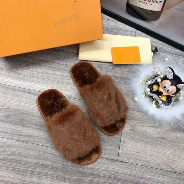 

all mink family and l slippers, the latest light and comfortable soles, ladies soft and warm fur leather slippers, Black