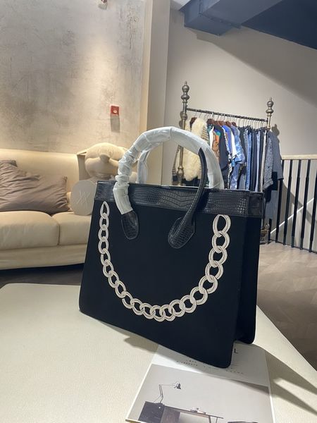 

luxury designers 2020 fashion women messenger handbags shoulder bags handbags women crossbody bags saddle bag duffle bag, Black;red