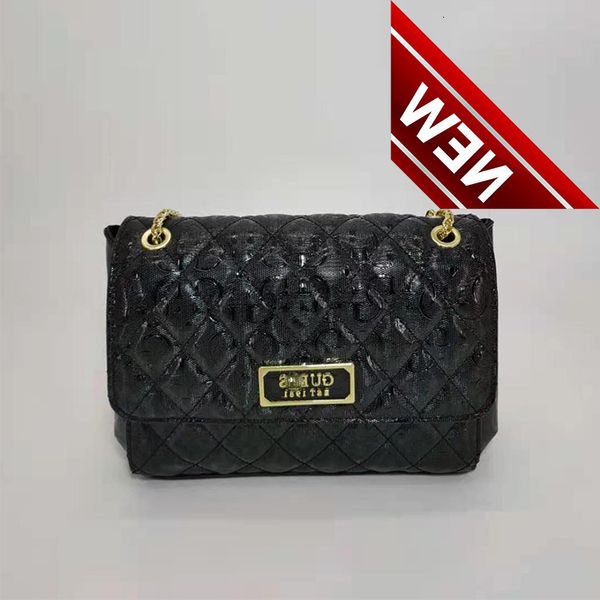 

2020 new guesbagg embroidered rhomboid bag chain single shoulder messenger handbag