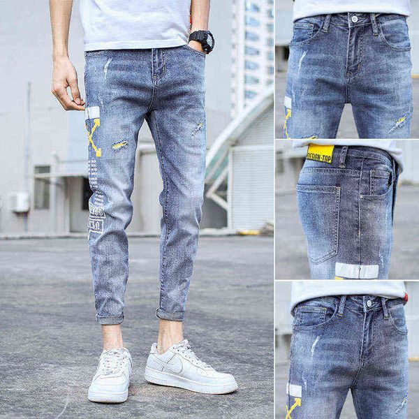 Verão 2021 adolescentes coreanos Estiramento de calça jeans magro masculina homem \ 's rasgado casual de cor clara tornozelo calças de comprimento g0104