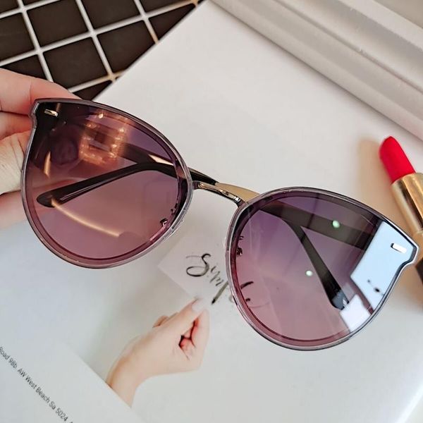 

Women Fashion Sunglasses Retro Large Frame Sunglasses For Ladyies, White;black