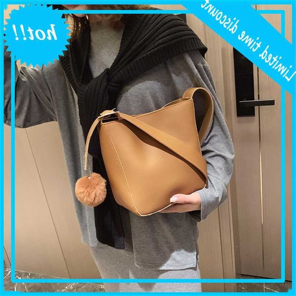 

texture bag women's new fashion in autumn and winter of 2019