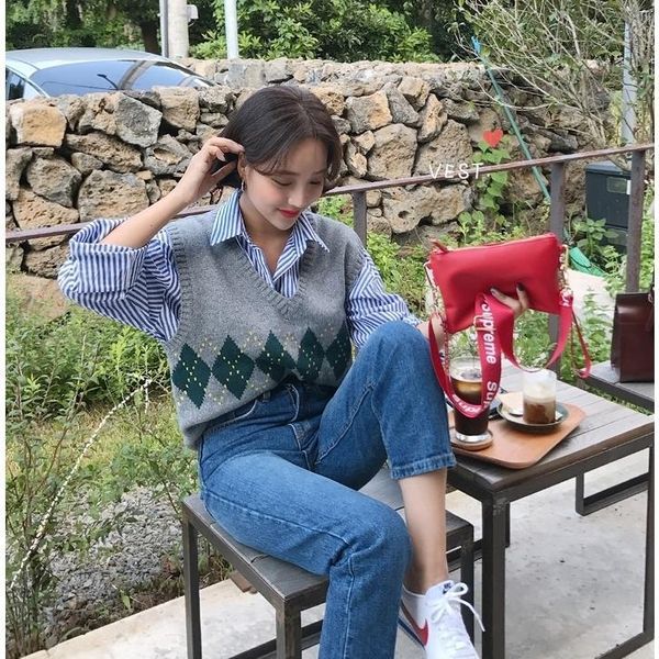 

spring and autumn 2020 new korean style loose and versatile student v-neck pullover sleeveless sweater vest for women, White;black
