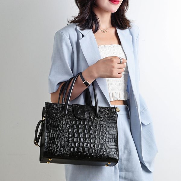 

bag 2021 new fashion diana fashion net red versatile messenger bag women's summer atmosphere hand single shoulder