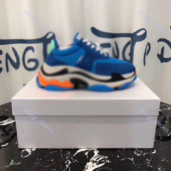 

2021 hochwertige new triple s turnschuhe herren damenmode paris 17fw triple s laufschuhe sport freizeitschuh opa trainerschuhe, Black;red