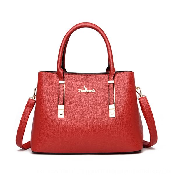 

hand female mother 2020 new middle aged shoulder bagand elderly women's messenger single shoulder bag large capacity korean versatile b