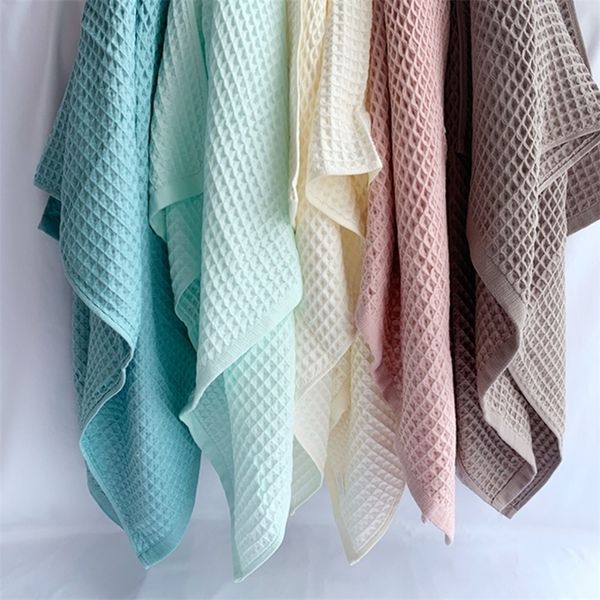 

cotton waffle baby bath towel waffle gauze summer blanket for kids baby use wrap blankets y201009