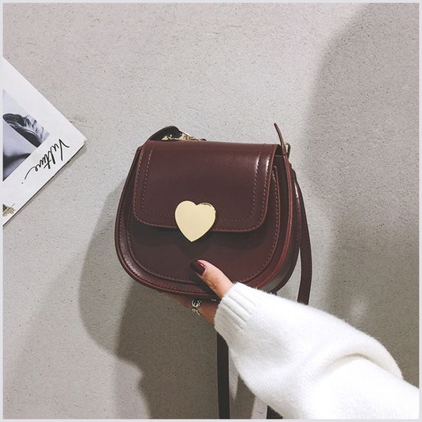 

small women's messenger 2020 spring and package postman packageshoulder bag postman bagsummer new online red korean version of versatil