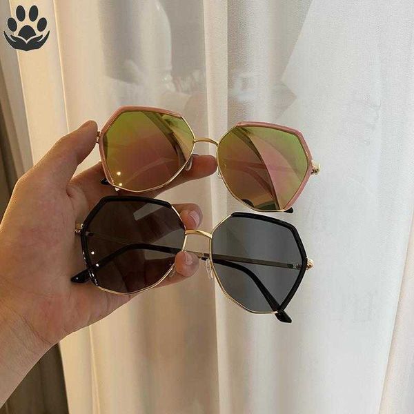 

2020 new net red korean version chaoyuansu sunglasses female round face personalized polygonal glasses, White;black