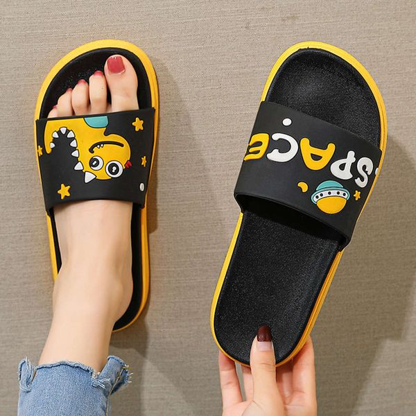 

boys and slippers girls in summer indoor soft bottom antiskid bath home wear children's sandals, Black;red