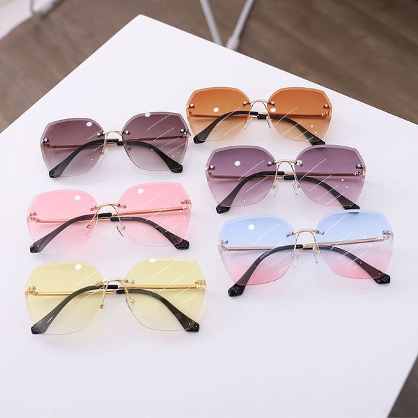 

children's summer rimless boys and girls sunglasses tide children anti ultraviolet baby fashionable sunshade glasses, White;black