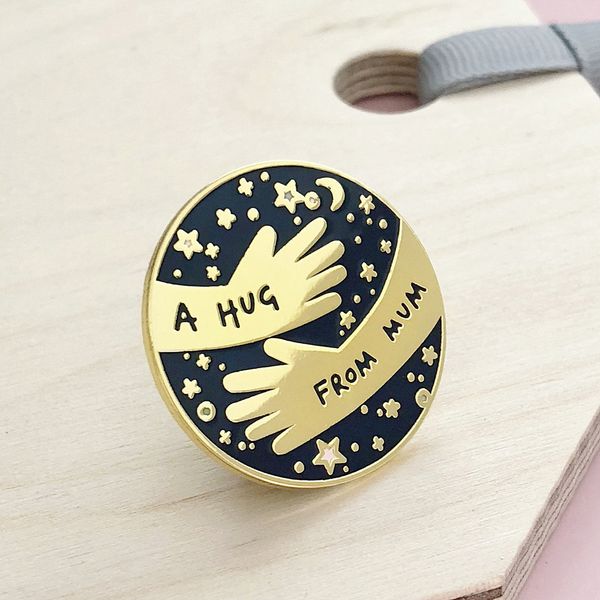 

a hug from mum hard enamel pin fashion navy round golden brooch separation anxiety badge unique gifts for children, Gray