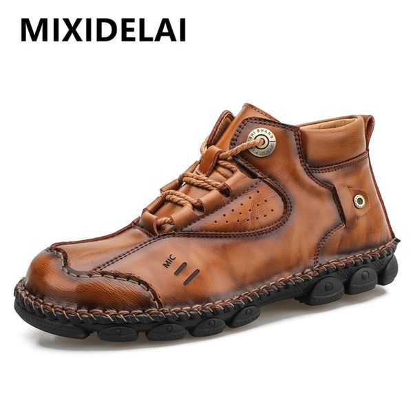 

2020new spring split leather motorcycle outdoor waterproof men's ankle boots soft men shoes, Red;white