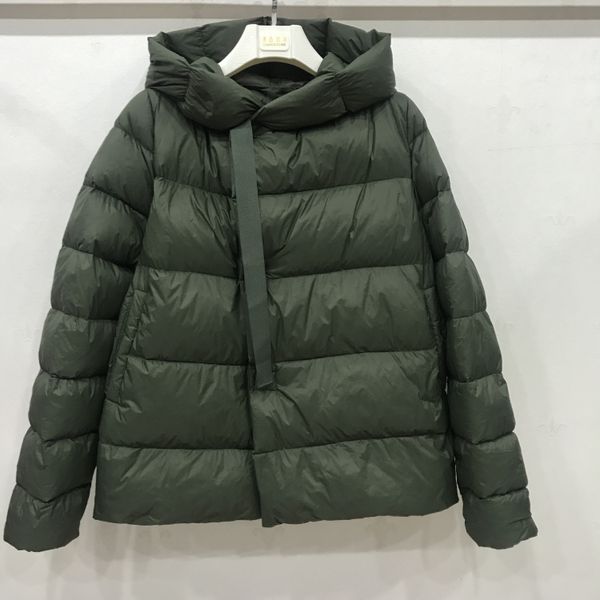 

2021 new winter short female ultra light 90% white down warm parka with hood long sleeve jacket outerwear txvz, Black