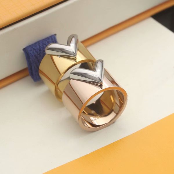 

2021 europe america fashion style men lady women titanium steel settings full diamond v initials wide rings size us5-us9, Silver