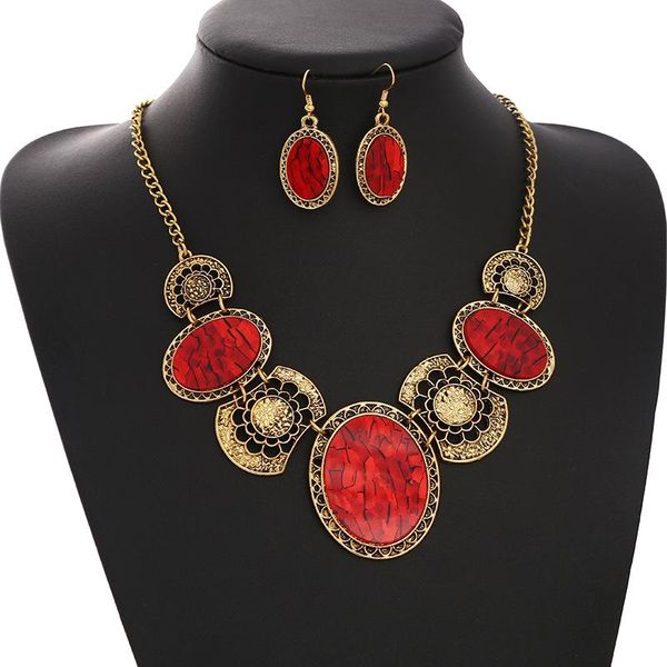 

LZHLQ Round Splice Necklace Set Vintage Carved Crystal Pendant Necklaces Alloy Plating Accessory Women Luxury Jewelry Statement, Silver