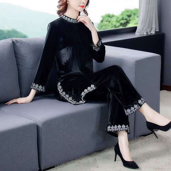 

pieces of spring clothes velvet vet women korean clothing sets 70te, White
