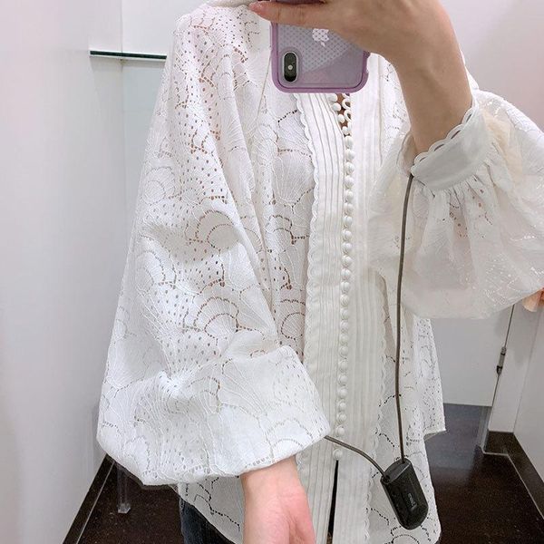 

2020 new women's blouse v-neck single-breasted hollow out embroidery long sleeve lantern-sleeve sweet female shirt and top, White