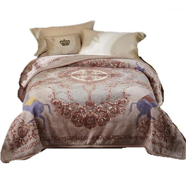 

retro cashmere blanket thicken blanket autumn and winter gift double-layer wedding1