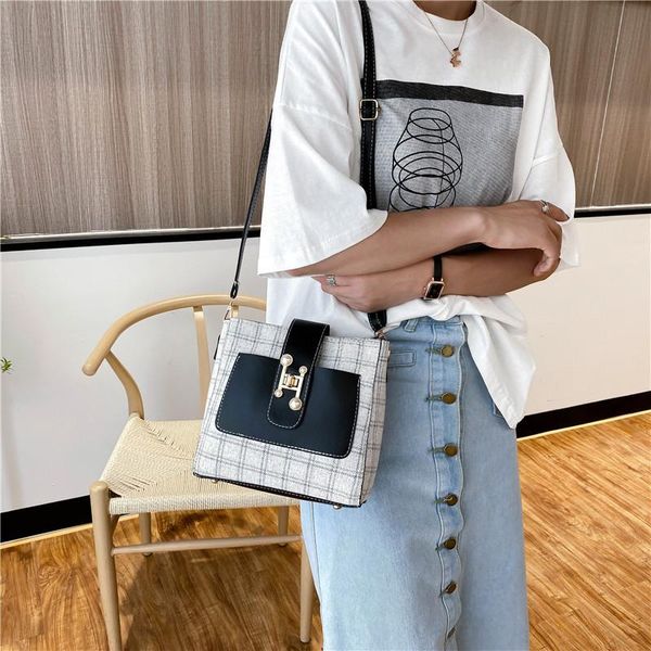 

small bag women's new 2020 fashion single shoulder crossbody bucket bag pladi phone packet short travel b405