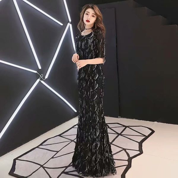 

2021 new mid-sleeve black paetese clothes night feast dressed as a goat to ground n9k8 evening, Black;red