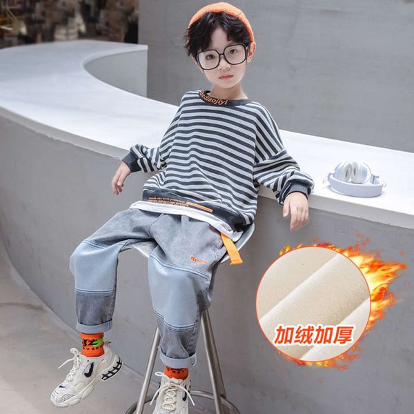 

autumn sweater drs 2020 new boys' winter foreign sle base coat children's striped plush top, Black