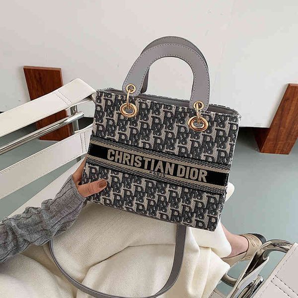 

2022 latest models handbag wholesale style women's bag red single shoulder bag