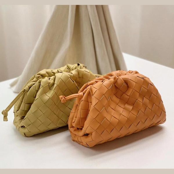 

woven clouds bag women's leather shoulder bag fashion mini clutch soft dumplings brand design spot