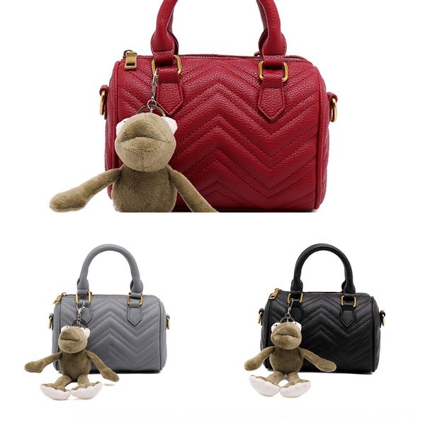 

2020 new hand fashion summer hand small bag popular texture lingge crossbite pillow versatile small ck women's bag xf8tn