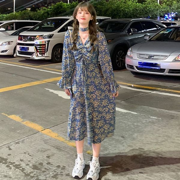 

2020 autumn korean floral skirt v-neck waist show thin trumpet sleeve fairy medium length dress women's dresshorn women's dresslon, Black;gray
